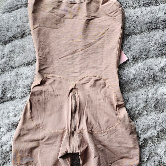 Faja - Picture 4 of 8